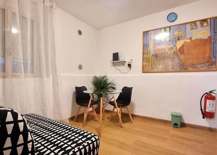 Happy House Tiburtina Apartman *